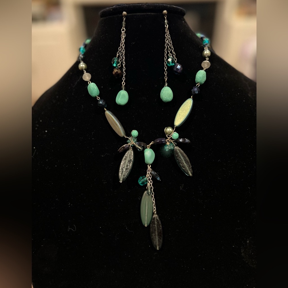 Beaded Necklace and Earrings (Costume Jewelry)